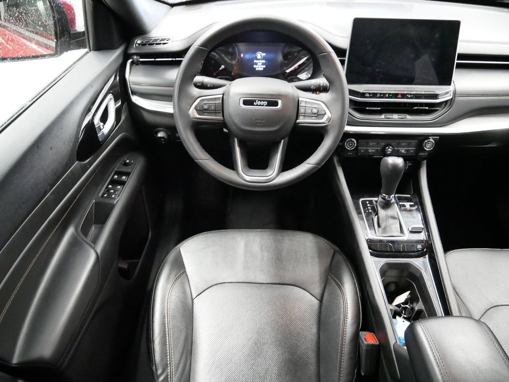 Thumbnail: 2023 Jeep Compass - 26