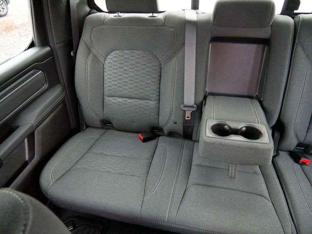 Thumbnail: 2026 RAM 1500 - 18