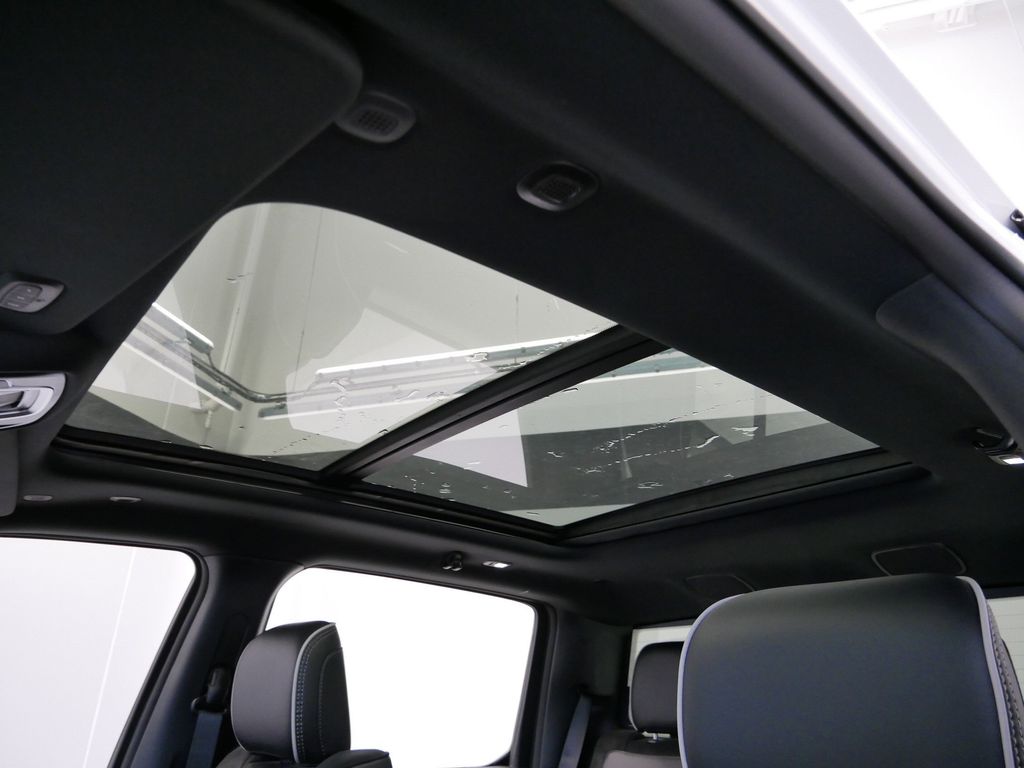 Thumbnail: 2026 RAM 1500 - 6