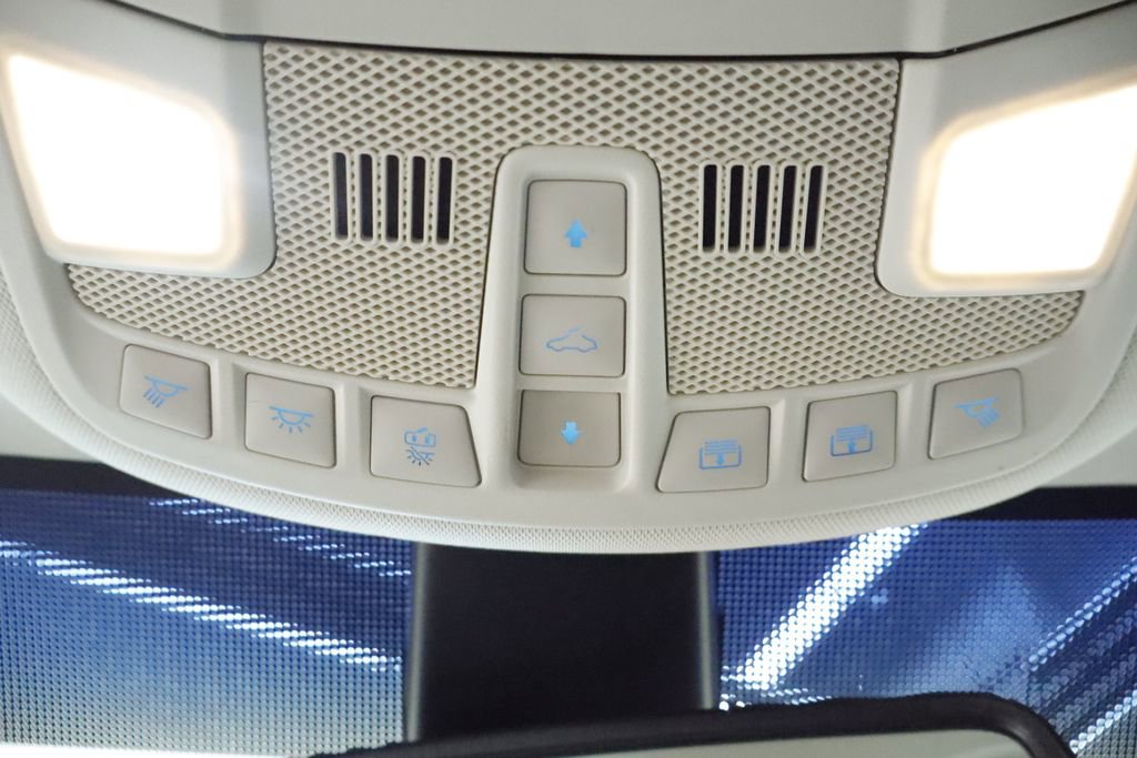 Thumbnail: 2016 Ford Edge - 37