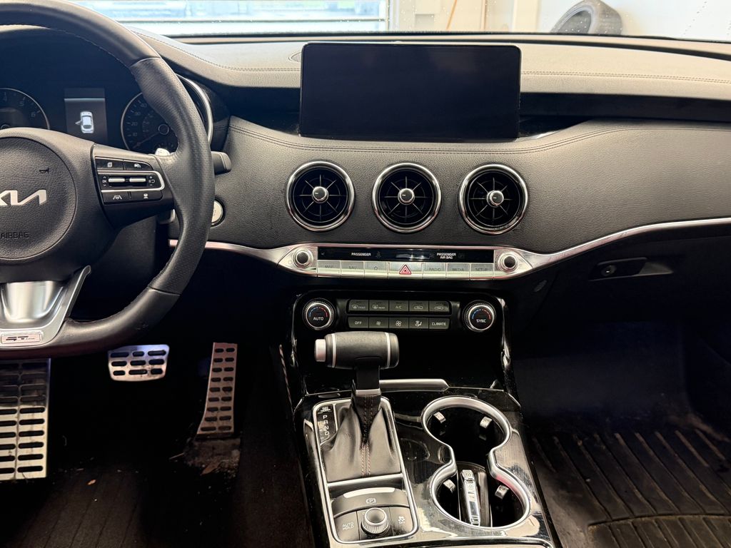 Thumbnail: 2023 Kia Stinger - 20
