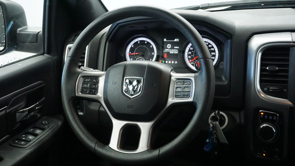 Thumbnail: 2022 RAM 1500 Classic - 19