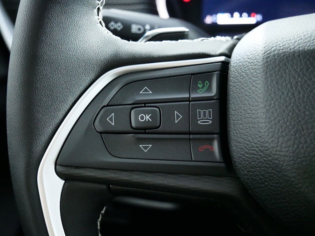 Thumbnail: 2024 Jeep Grand Cherokee - 39