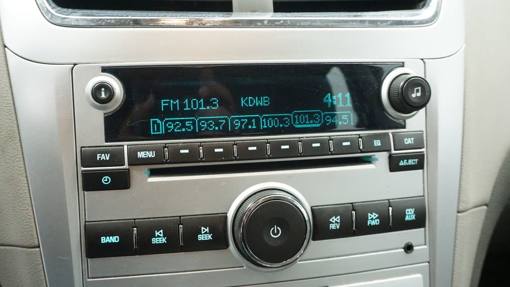 Thumbnail: 2012 Chevrolet Malibu - 23