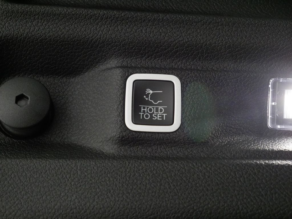 Thumbnail: 2025 Jeep Grand Cherokee L - 14