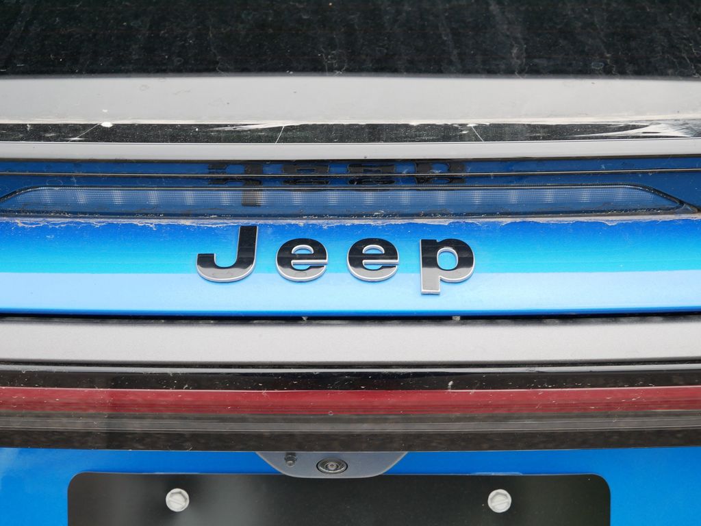 Thumbnail: 2025 Jeep Wagoneer S - 13
