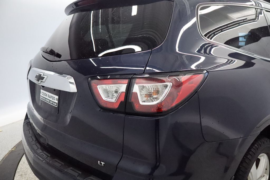 Thumbnail: 2017 Chevrolet Traverse - 13
