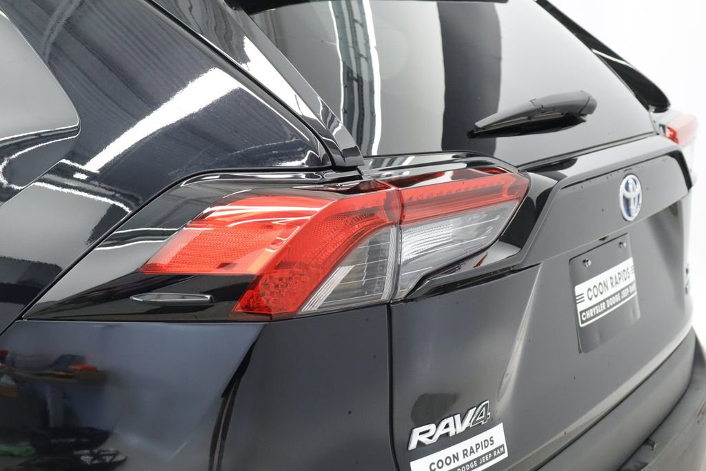 Thumbnail: 2023 Toyota RAV4 - 17