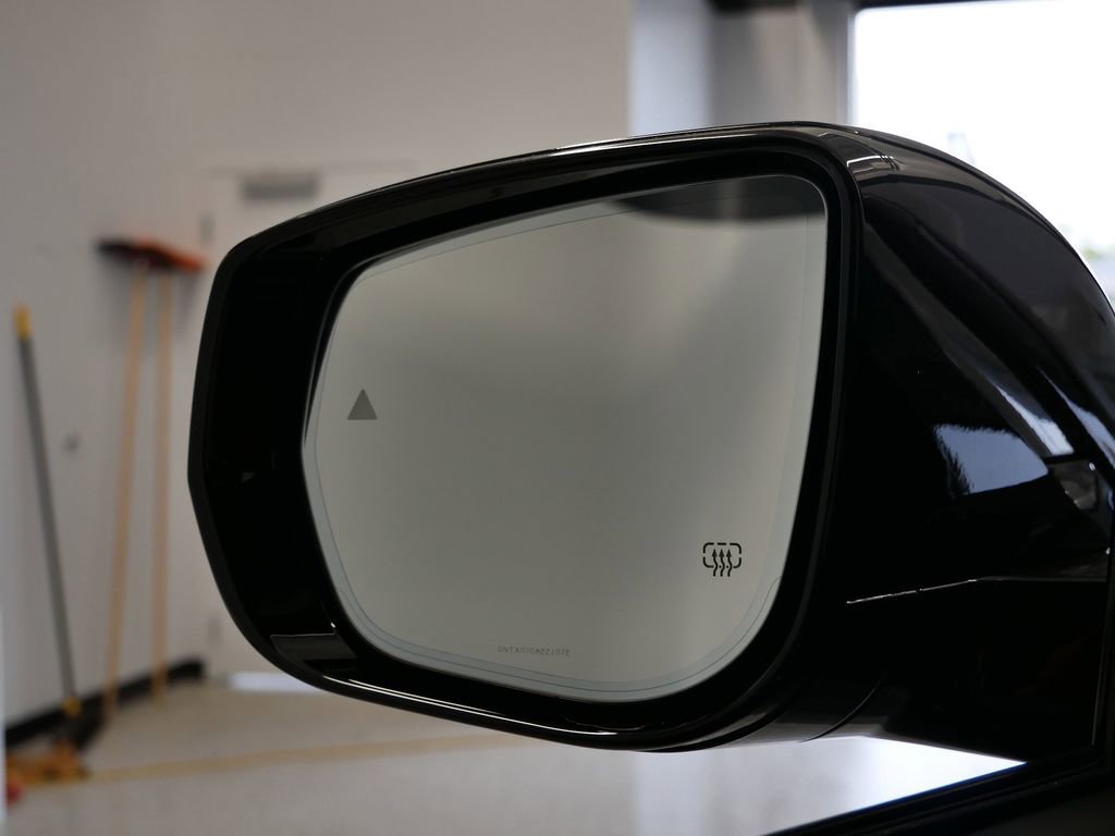 Thumbnail: 2022 Jeep Grand Cherokee - 28