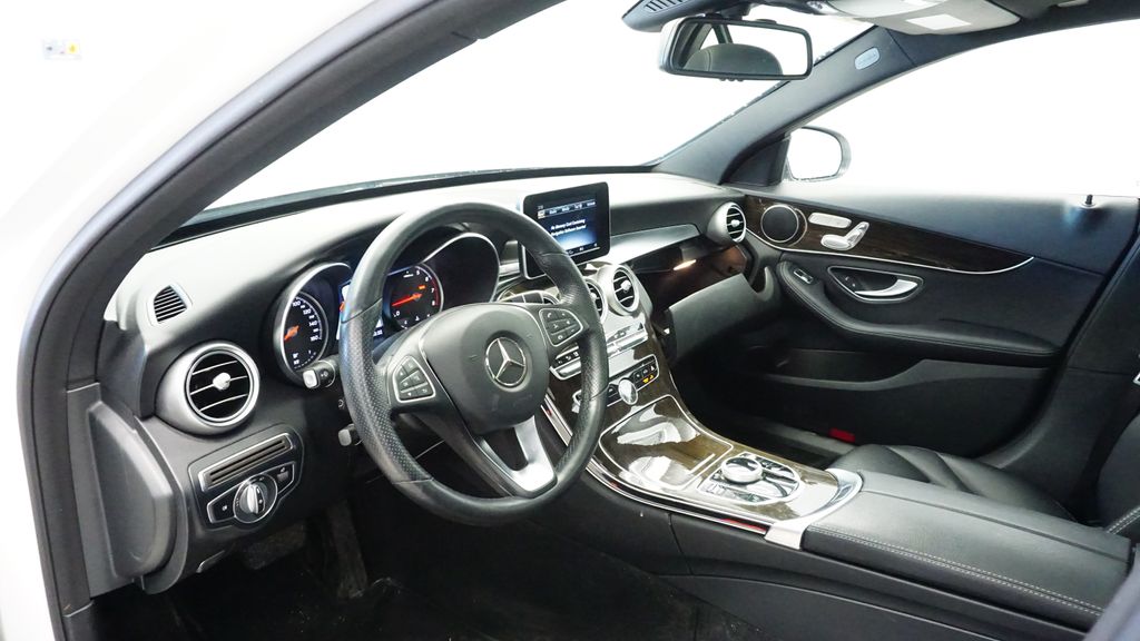 Thumbnail: 2018 Mercedes-Benz C-Class - 20