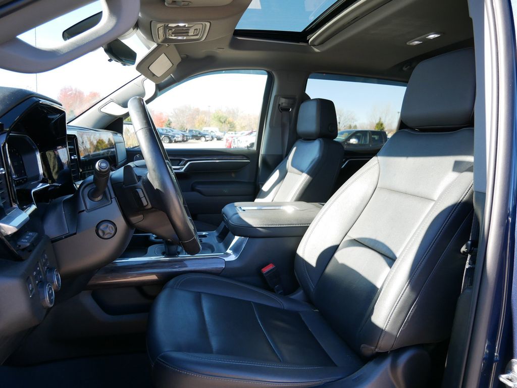 Thumbnail: 2022 Chevrolet Silverado 1500 - 27