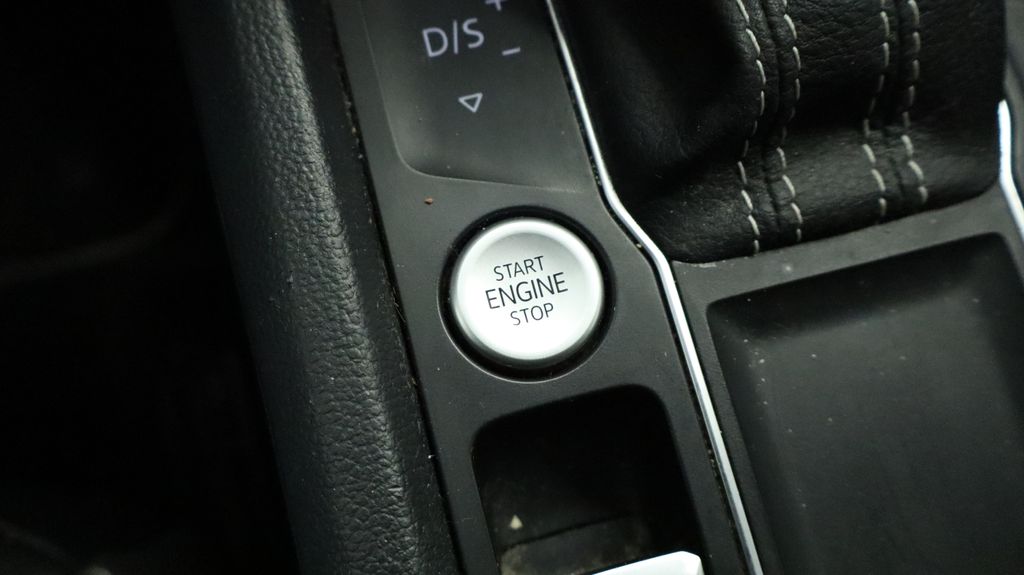 Thumbnail: 2022 Volkswagen Atlas - 30