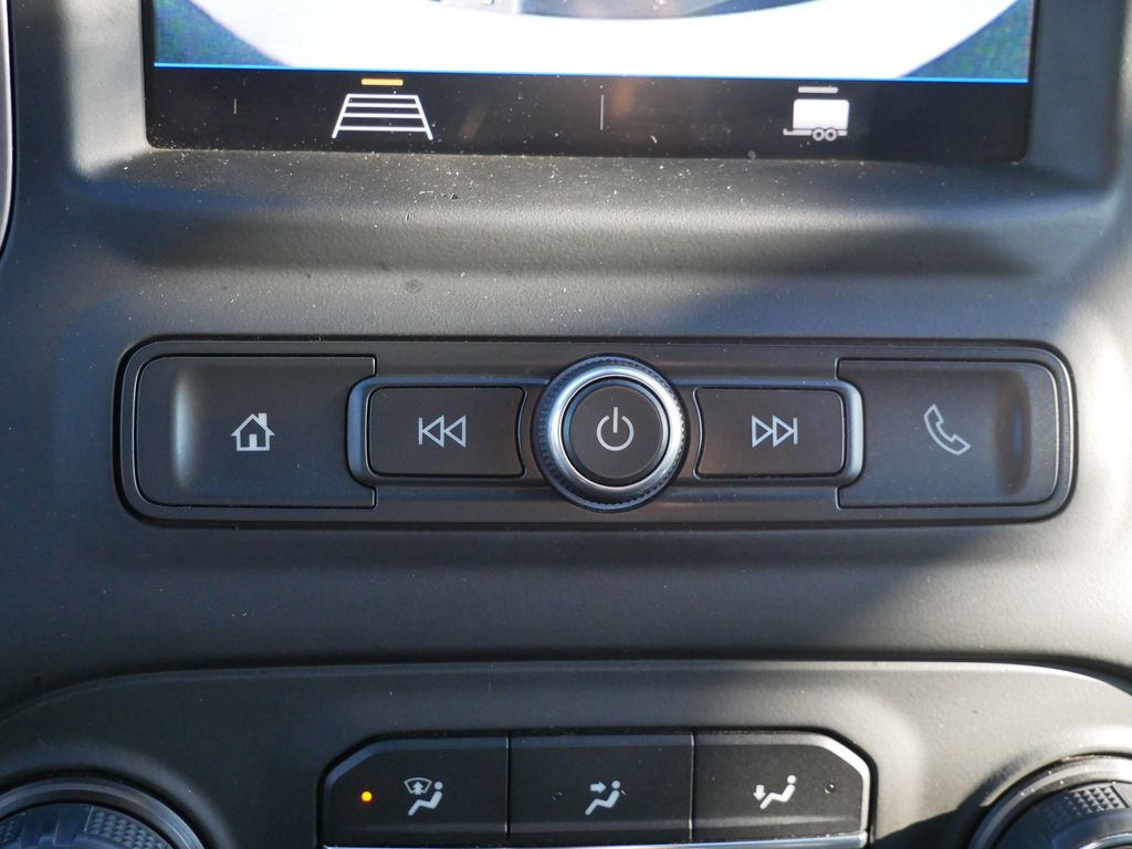 Thumbnail: 2021 Chevrolet Silverado 2500 - 44