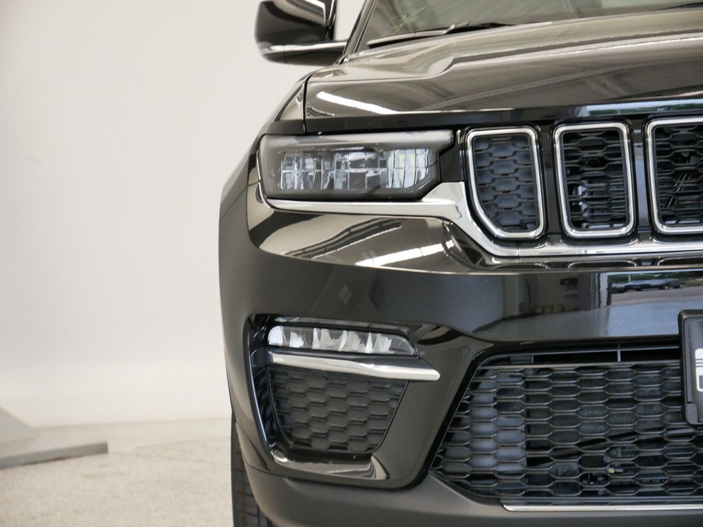 Thumbnail: 2025 Jeep Grand Cherokee - 50