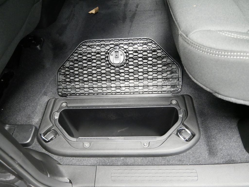 Thumbnail: 2026 RAM 1500 - 7