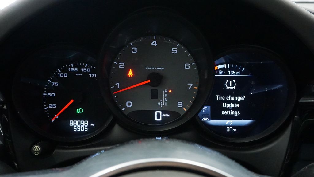 Thumbnail: 2017 Porsche Macan - 33