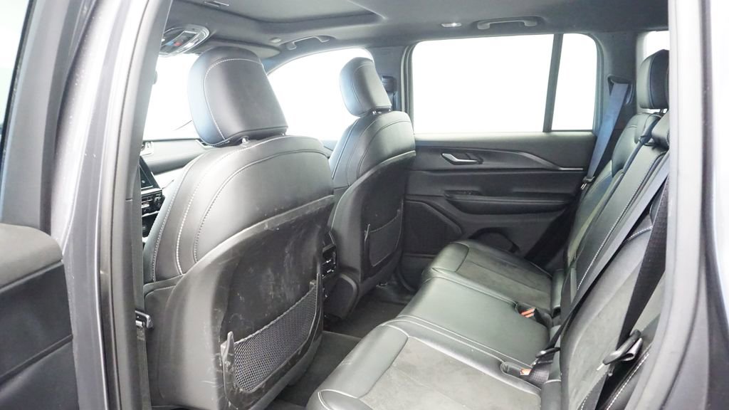 Thumbnail: 2023 Jeep Grand Cherokee - 21