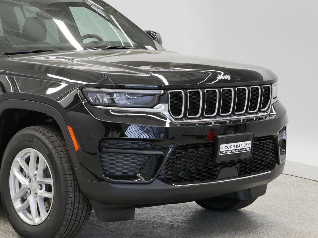 New 2025 Jeep Grand Cherokee Laredo X SUV