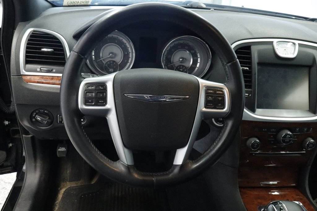 Thumbnail: 2014 Chrysler 300 - 21