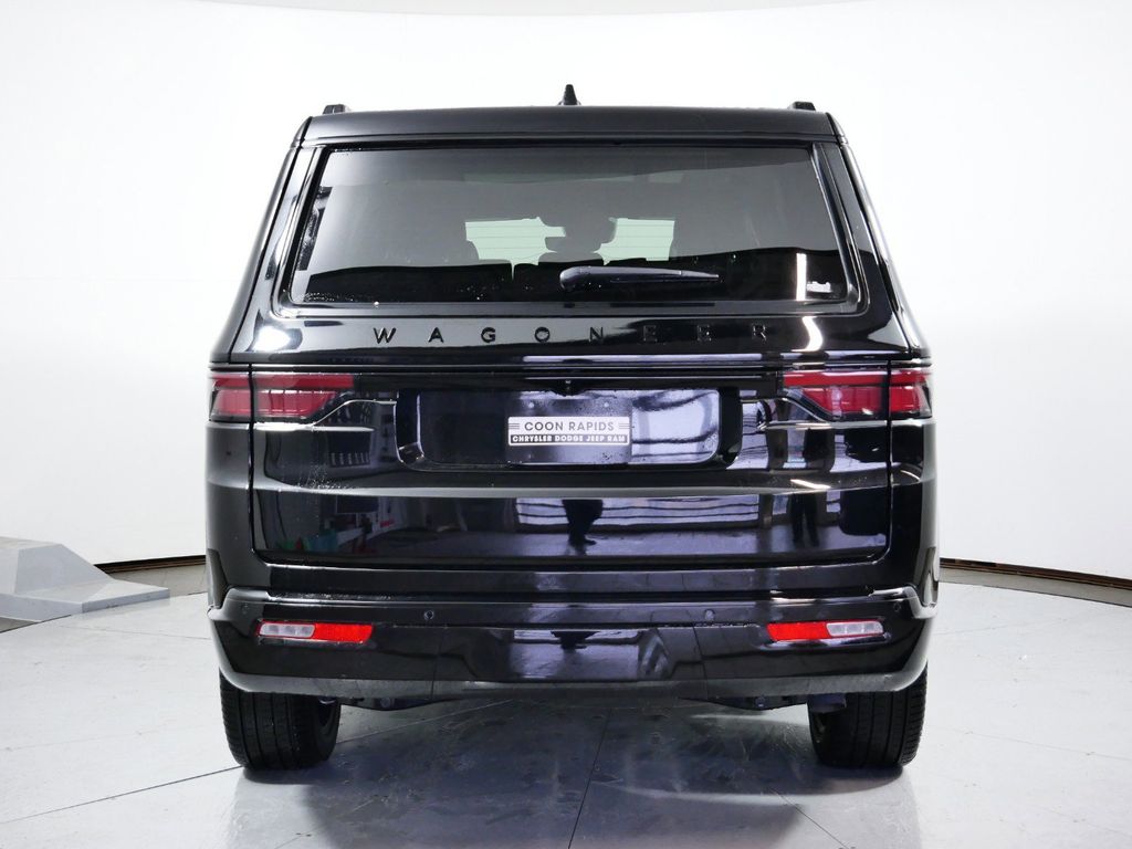 Thumbnail: 2024 Jeep Wagoneer - 9