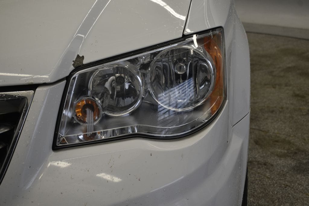 Thumbnail: 2015 Chrysler Town & Country - 15