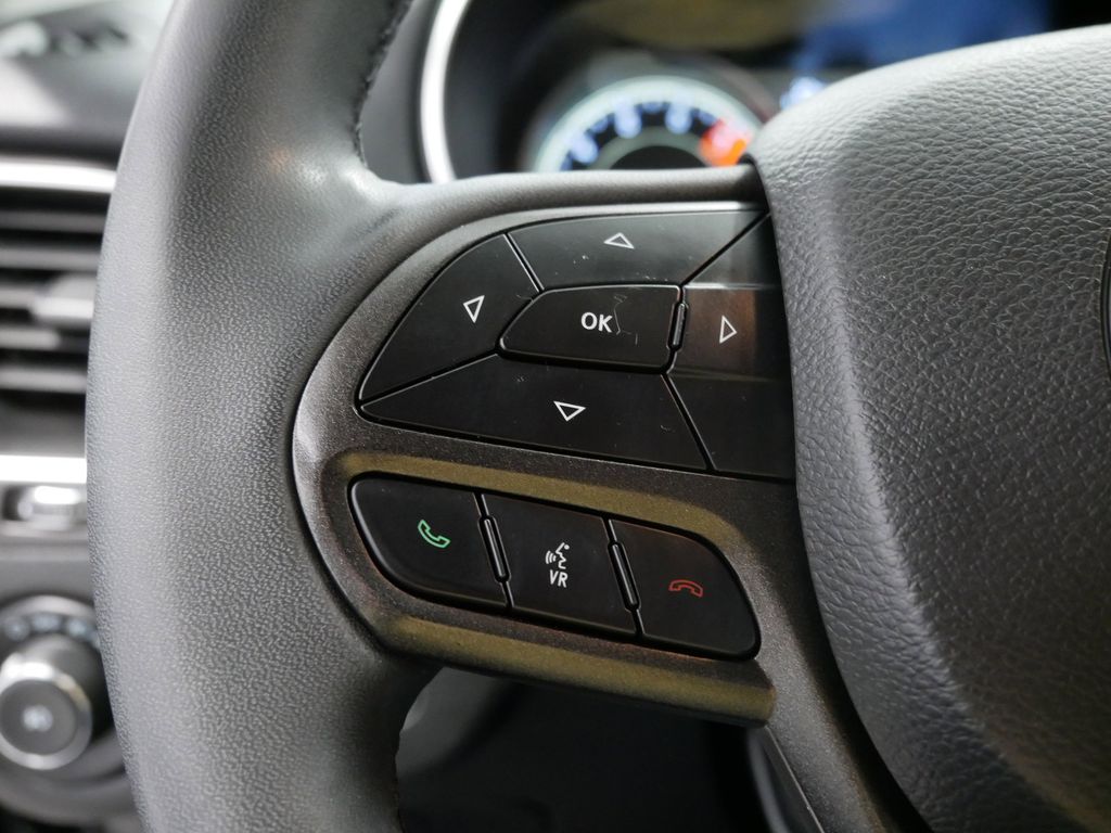 Thumbnail: 2022 Jeep Cherokee - 25