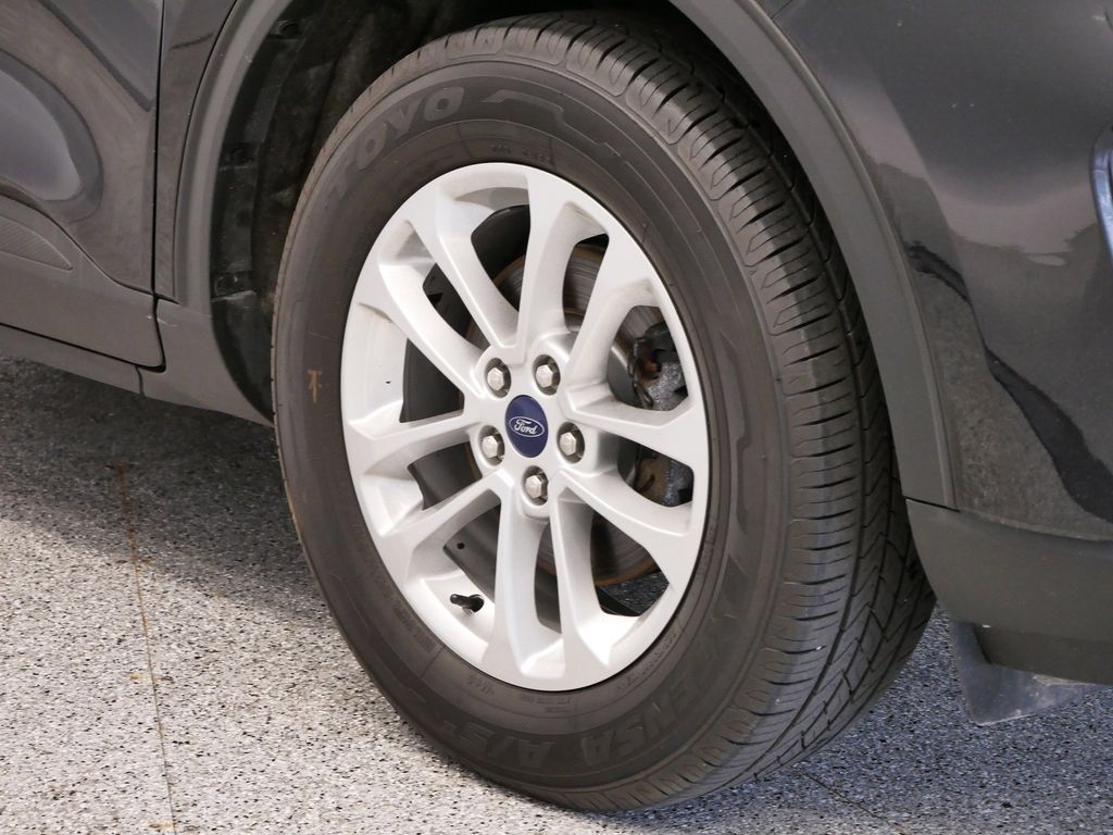 Thumbnail: 2022 Ford Escape - 18