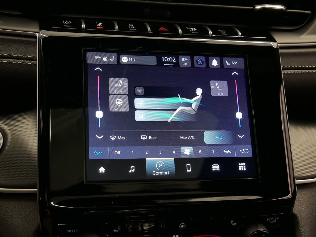 Thumbnail: 2025 Jeep Grand Cherokee - 33