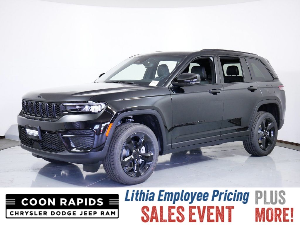 2024 Jeep Grand Cherokee Altitude -
                  Coon Rapids, MN