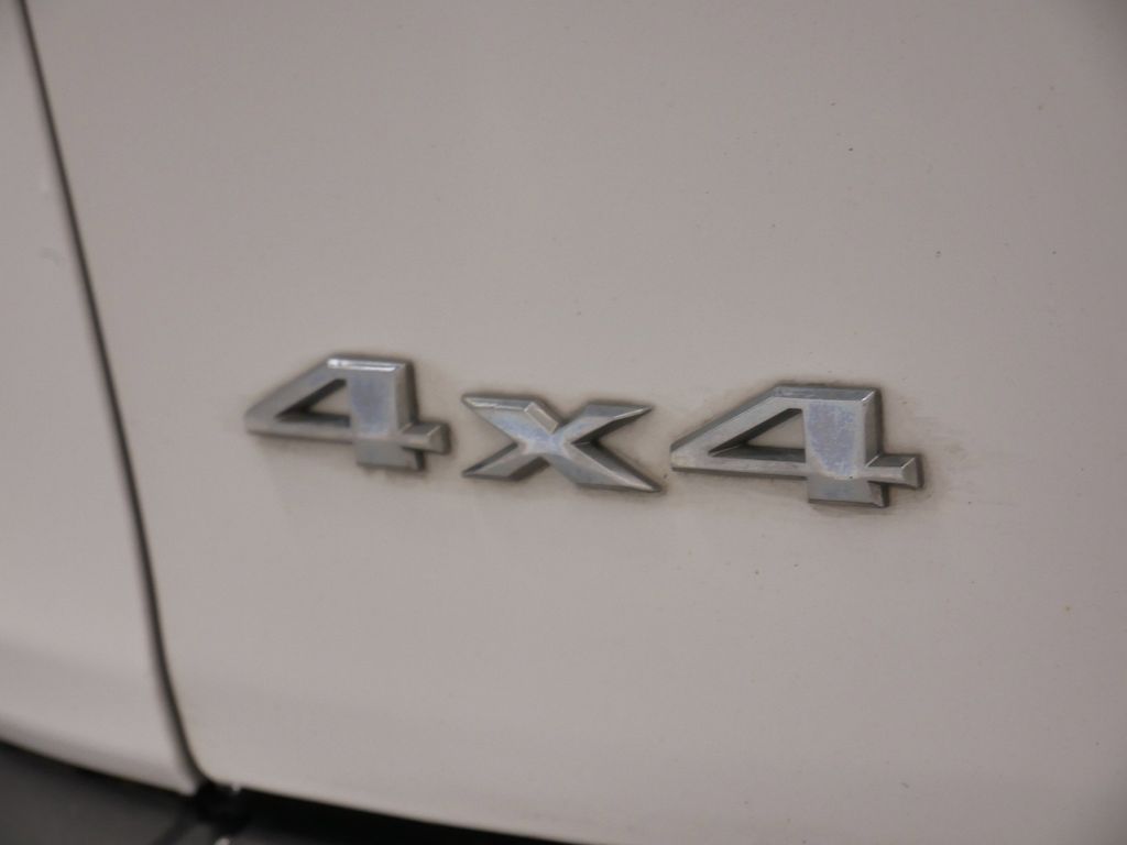 Thumbnail: 2015 Jeep Cherokee - 24