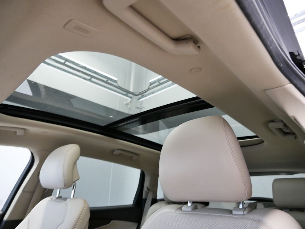 Thumbnail: 2019 Lincoln Nautilus - 22