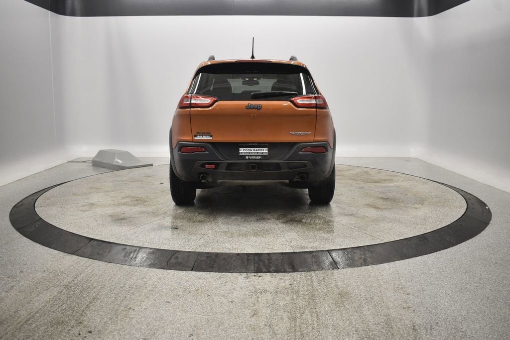 Thumbnail: 2016 Jeep Cherokee - 8