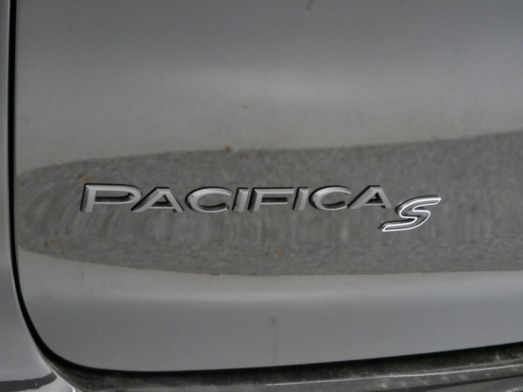 Thumbnail: 2026 Chrysler Pacifica - 50