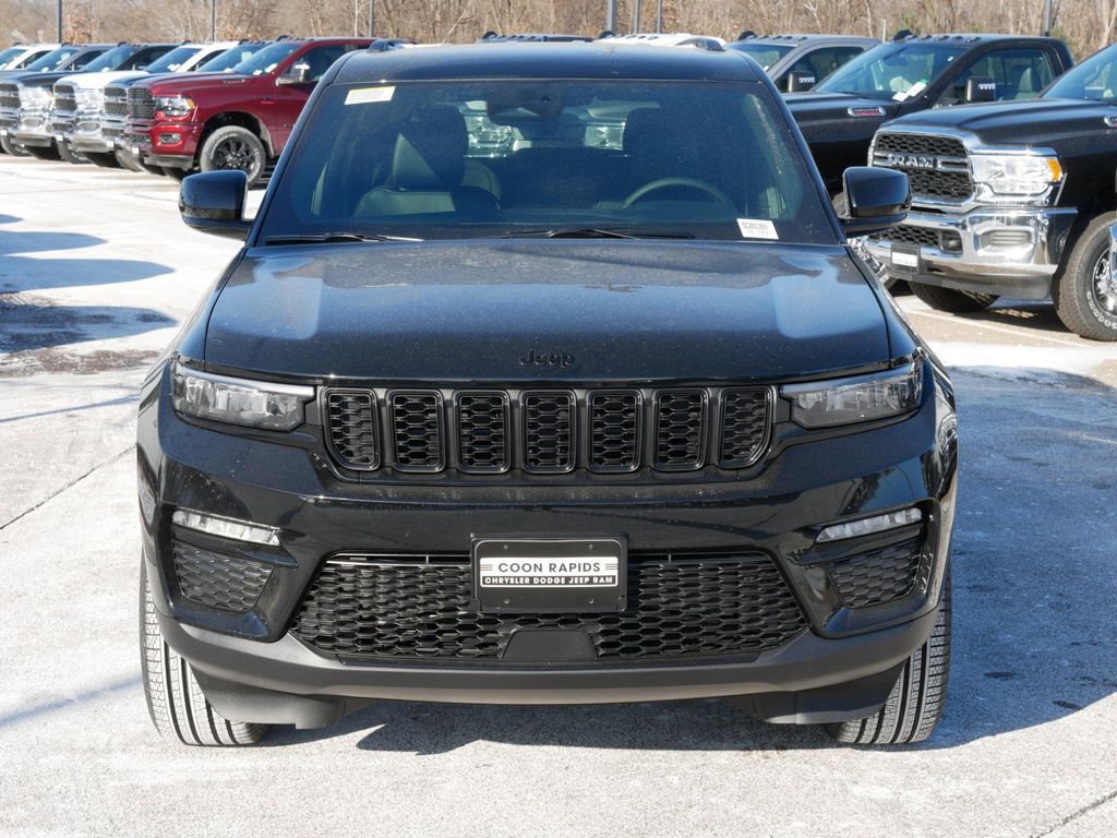 Thumbnail: 2025 Jeep Grand Cherokee - 18