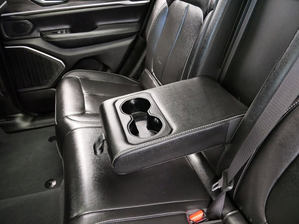 Thumbnail: 2023 Jeep Grand Cherokee - 12