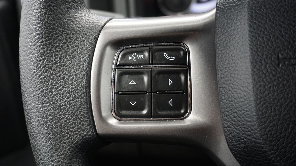 Thumbnail: 2021 RAM 1500 Classic - 36