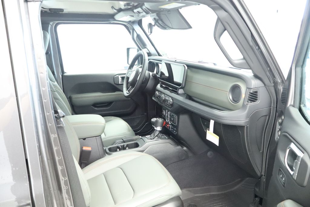 Thumbnail: 2026 Jeep Gladiator - 24