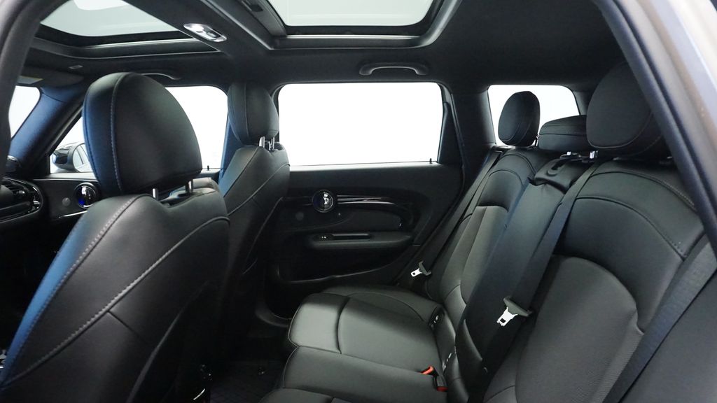 Thumbnail: 2022 MINI Cooper Clubman - 26