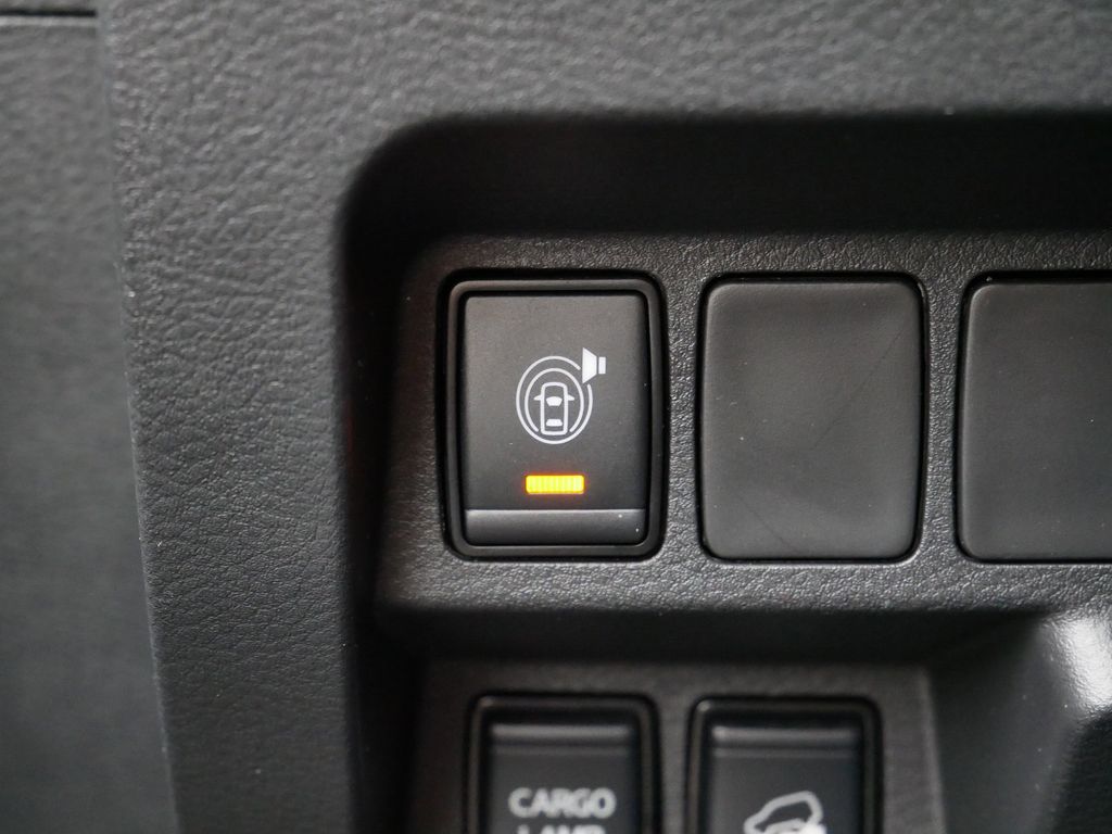 Thumbnail: 2024 Nissan Frontier - 24