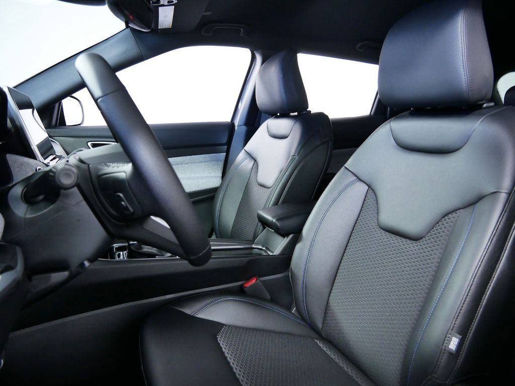 Thumbnail: 2024 Jeep Compass - 34