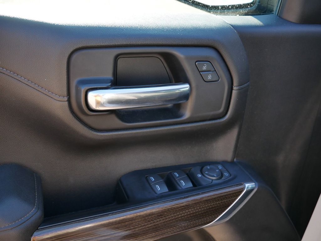 Thumbnail: 2019 Chevrolet Silverado 1500 - 6