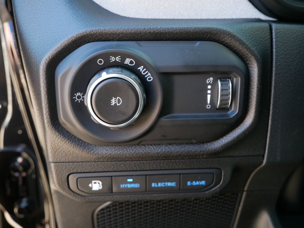 2025 Jeep Wrangler Sport 4xe 34