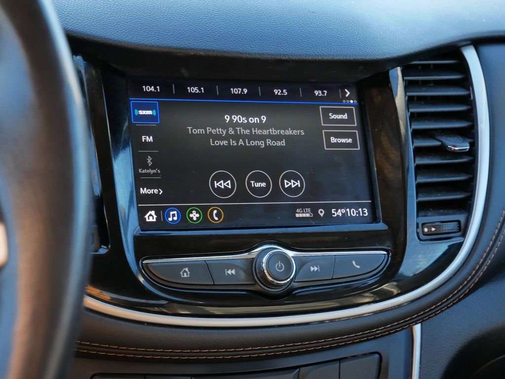 Thumbnail: 2022 Chevrolet Trax - 25