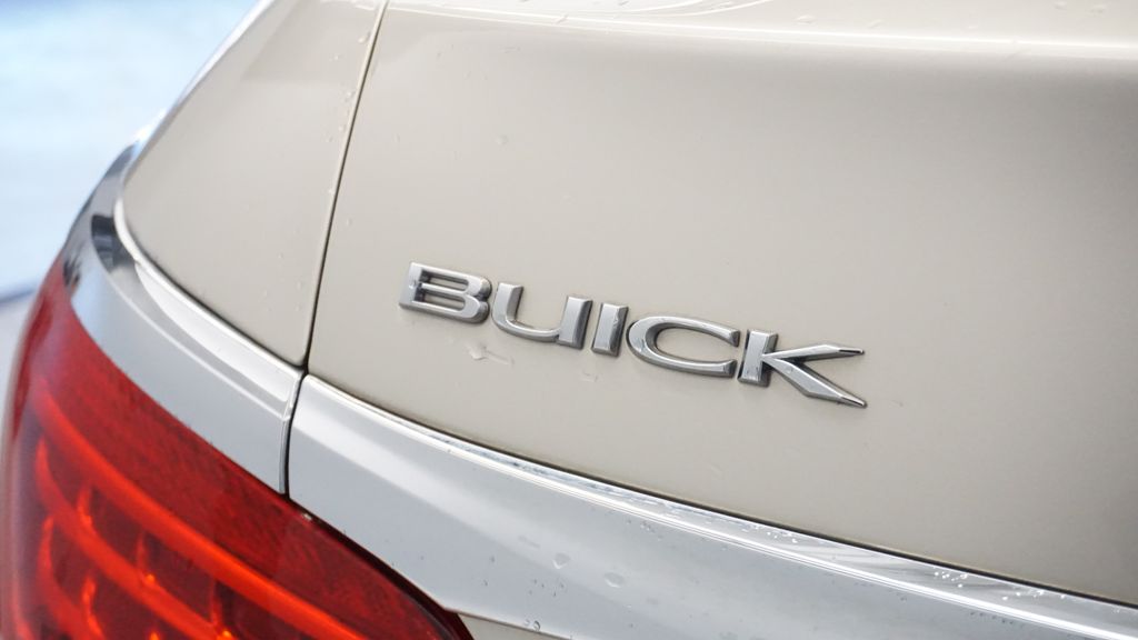 Thumbnail: 2015 Buick LaCrosse - 22