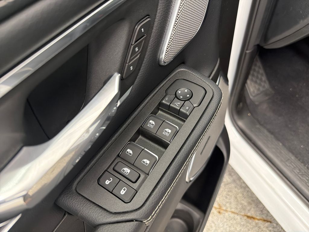 Thumbnail: 2026 RAM 1500 - 19