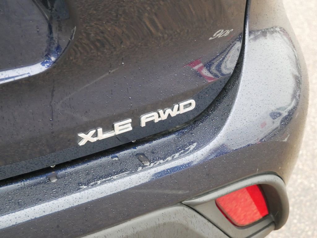 Thumbnail: 2021 Toyota Highlander - 16