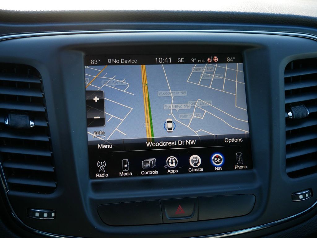 2015 Chrysler 200 S 35
