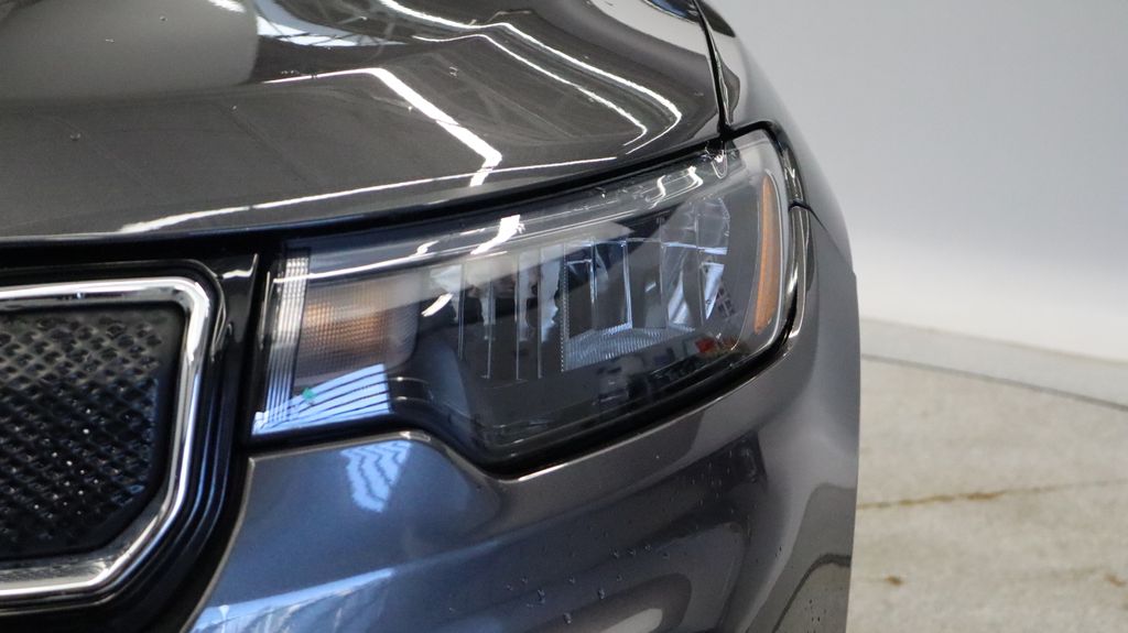 Thumbnail: 2022 Jeep Compass - 12