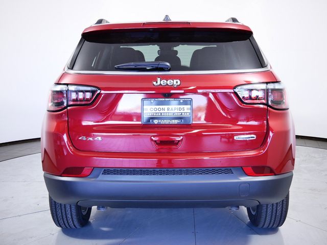 2024 Jeep Compass Latitude 11