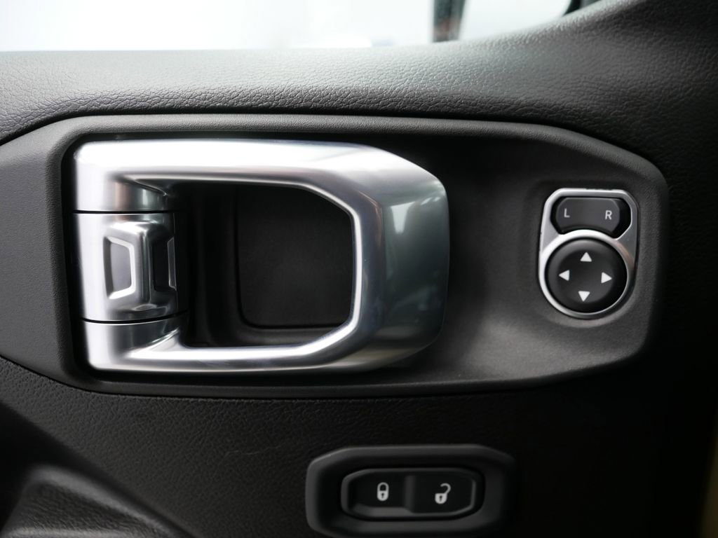 Thumbnail: 2025 Jeep Gladiator - 36